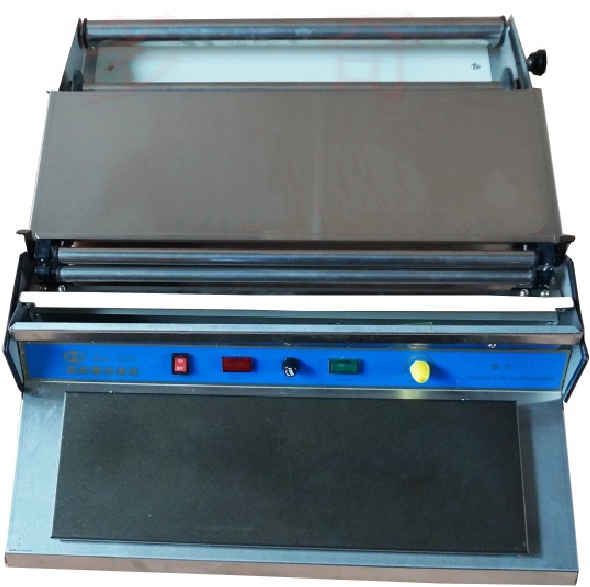 Tray wrapping machine